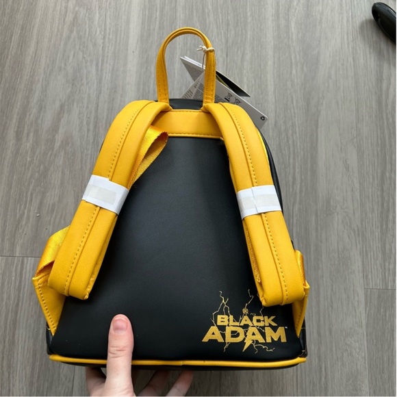 Black Adam DC comics loungefly light up mini backpack NWT - Picture 4 of 6